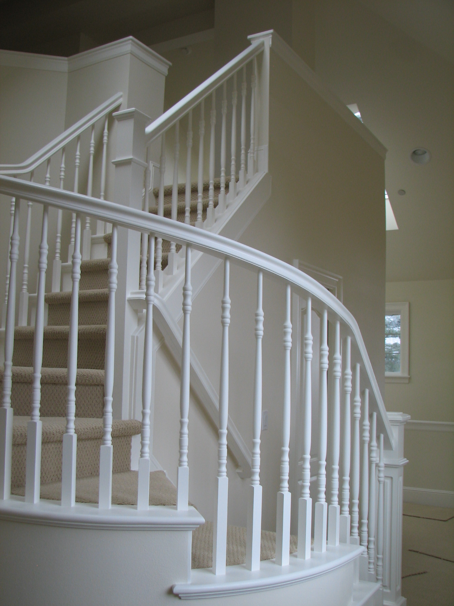 Whitehouse Curved Rail